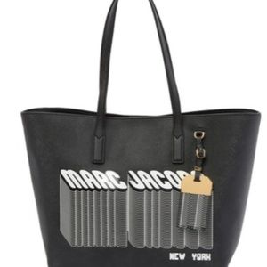 MARC JACOBS MANY LAYERS TOTE BAG